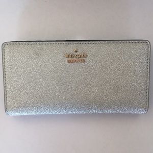 Kate spade burgess court Stacy wallet!!
